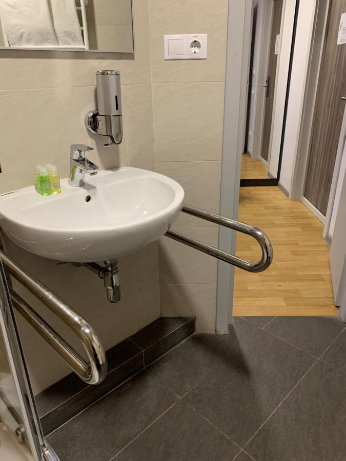 Favor Sport Hotel Киев Экстерьер фото