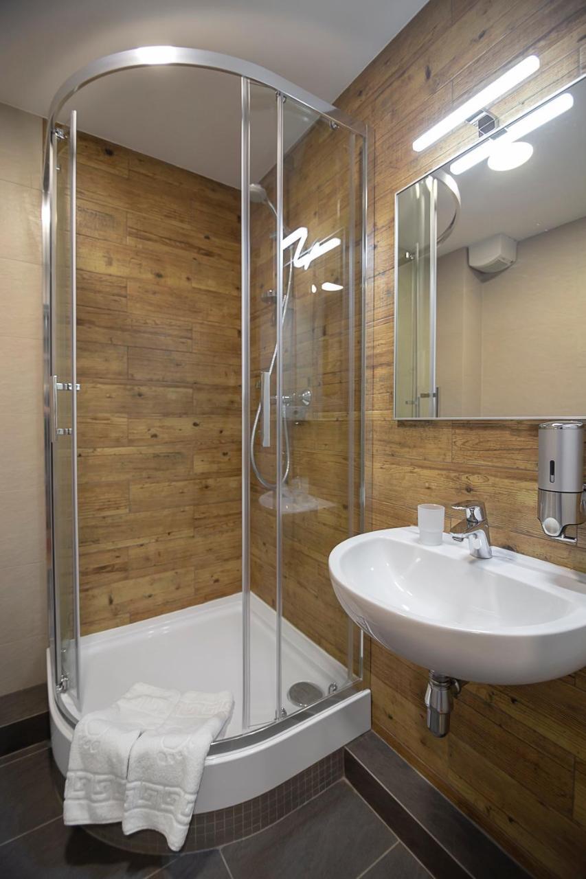 Favor Sport Hotel Киев Экстерьер фото