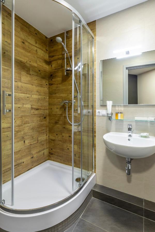 Favor Sport Hotel Киев Экстерьер фото