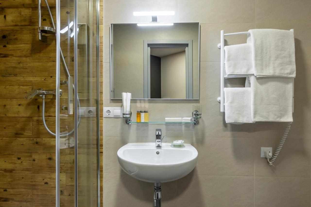 Favor Sport Hotel Киев Экстерьер фото